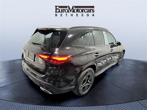 2026 Mercedes-Benz GLC 300 4MATIC
