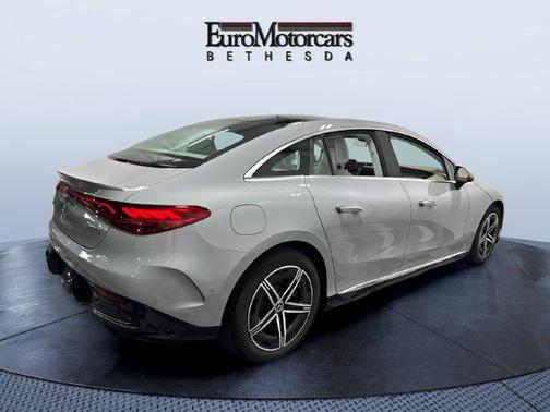 MANUFAKTUR Alpine Gray 2023 Mercedes-Benz EQE 350 4MATIC+