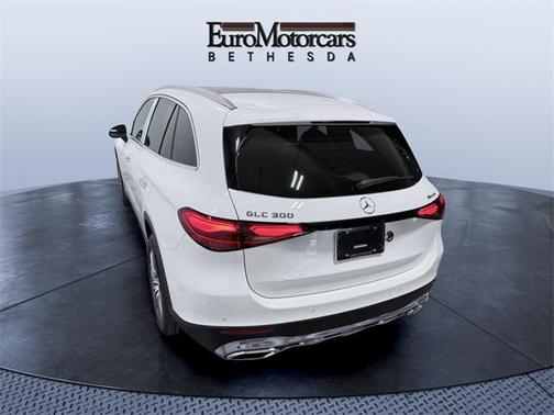 2025 Mercedes-Benz GLC 300 4MATIC