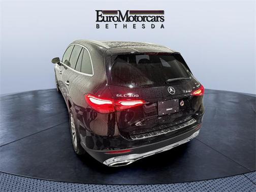 2025 Mercedes-Benz GLC 300 4MATIC
