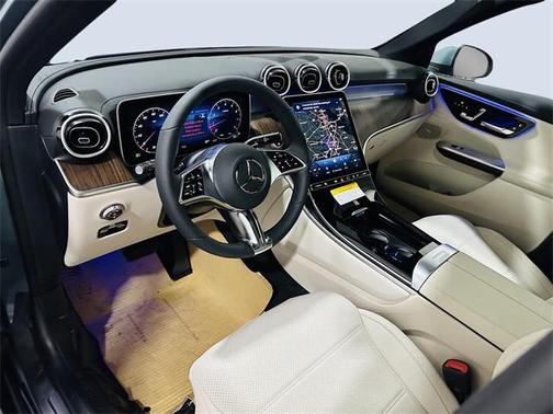 2026 Mercedes-Benz GLC 300 4MATIC