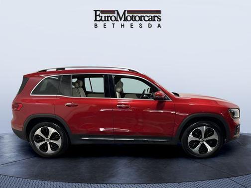 MANUFAKTUR Patagonia Red Metallic 2025 Mercedes-Benz GLB 250 4MATIC
