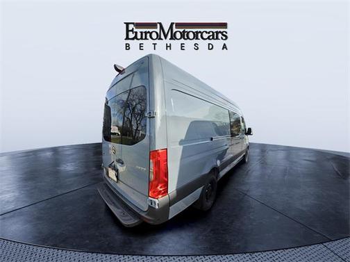 2025 Mercedes-Benz Sprinter 2500 Crew 170 WB