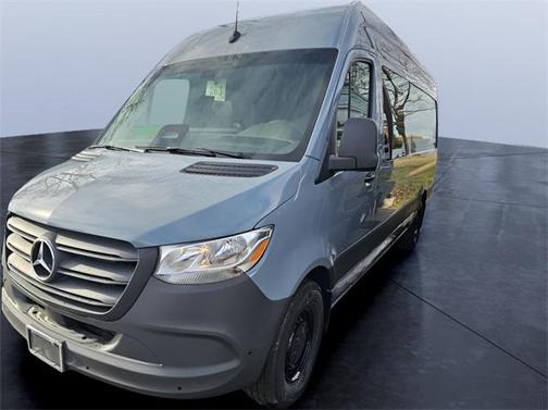 2025 Mercedes-Benz Sprinter 2500 Crew 170 WB
