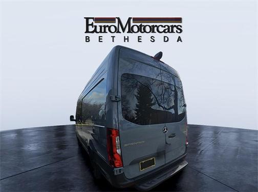 2025 Mercedes-Benz Sprinter 2500 Crew 170 WB