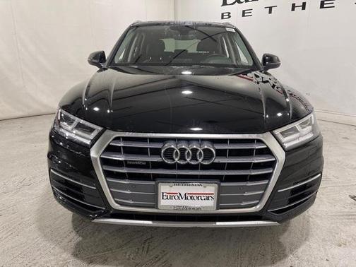 Photo 2 of 30 of 2018 Audi Q5 2.0T Premium Plus