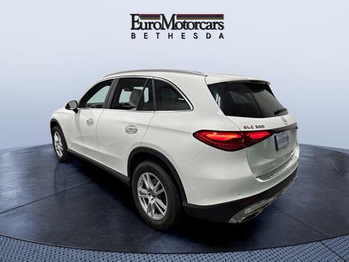 Polar White 2023 Mercedes-Benz GLC 300 4MATIC