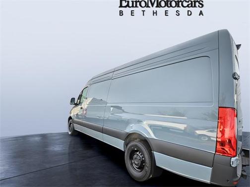 2025 Mercedes-Benz Sprinter 2500 High Roof