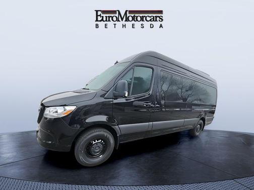 2026 Mercedes-Benz Sprinter 2500 Passenger 170 WB