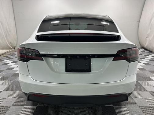 2023 Tesla Model X Standard Range