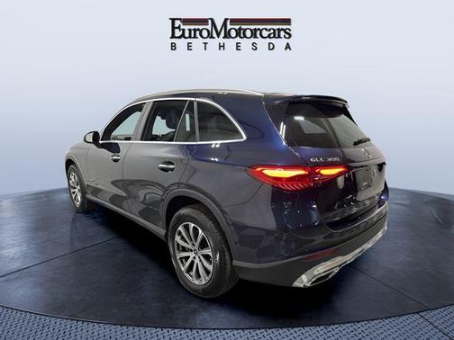 Nautical Blue Metallic 2024 Mercedes-Benz GLC 300 4MATIC