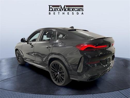 2022 BMW X6 M50i