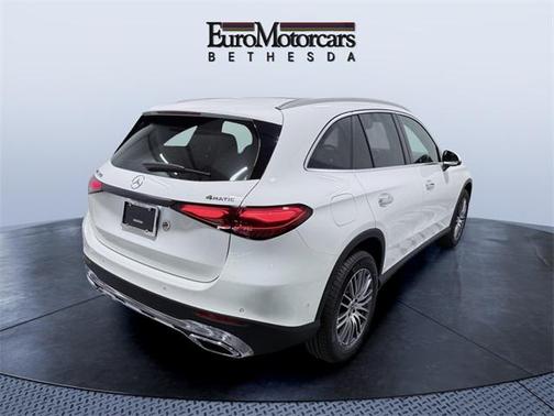 2025 Mercedes-Benz GLC 300 4MATIC