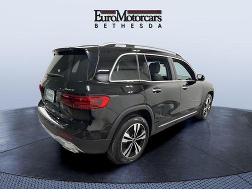 2025 Mercedes-Benz GLB 250 4MATIC