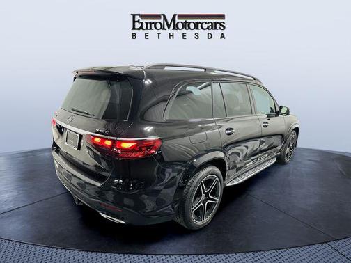 Obsidian Black Metallic 2026 Mercedes-Benz GLS 450 4MATIC