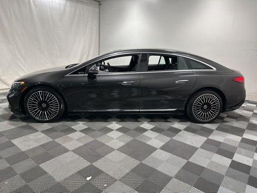 Graphite Gray Metallic 2022 Mercedes-Benz EQS 580 4MATIC
