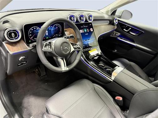 2025 Mercedes-Benz GLC 350e Base