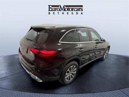 2025 Mercedes-Benz GLC 300 4MATIC