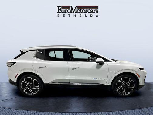 Summit White 2024 Chevrolet Equinox EV 3LT