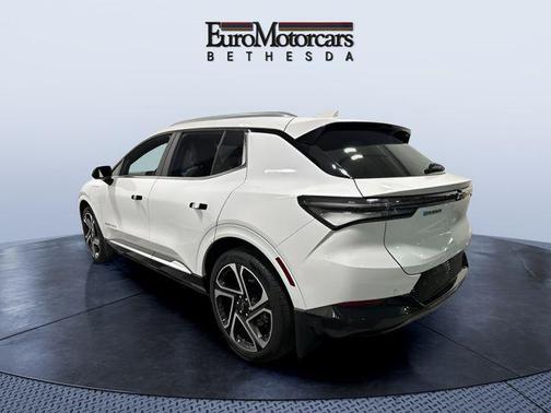 Summit White 2024 Chevrolet Equinox EV 3LT