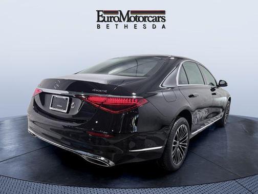 Obsidian Black Metallic 2026 Mercedes-Benz S-Class S 580 4MATIC