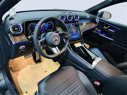 2025 Mercedes-Benz GLC 350e Base