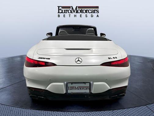 MANUFAKTUR Moonlight White Magno 2022 Mercedes-Benz AMG SL 63 Base
