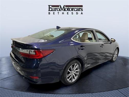 2016 Lexus ES 300h Base