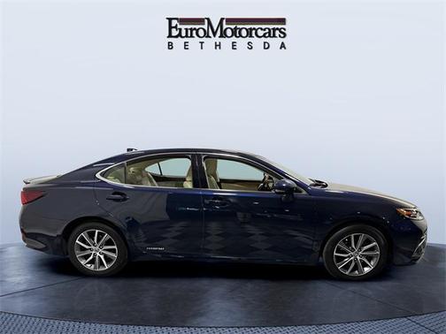 2016 Lexus ES 300h Base