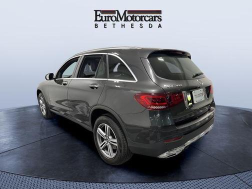 Graphite Gray Metallic 2022 Mercedes-Benz GLC 300 4MATIC
