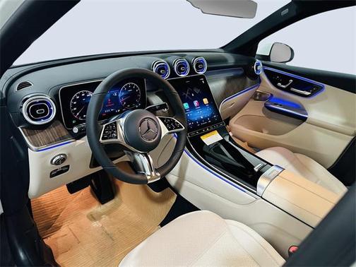 2025 Mercedes-Benz GLC 300 4MATIC