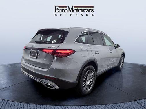 MANUFAKTUR Alpine Grey 2026 Mercedes-Benz GLC 300 4MATIC