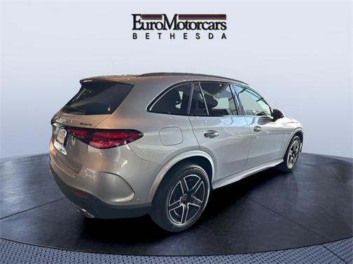 2025 Mercedes-Benz GLC 300 4MATIC