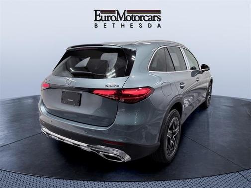 2026 Mercedes-Benz GLC 300 4MATIC