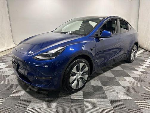 Blue 2023 Tesla Model Y Long Range