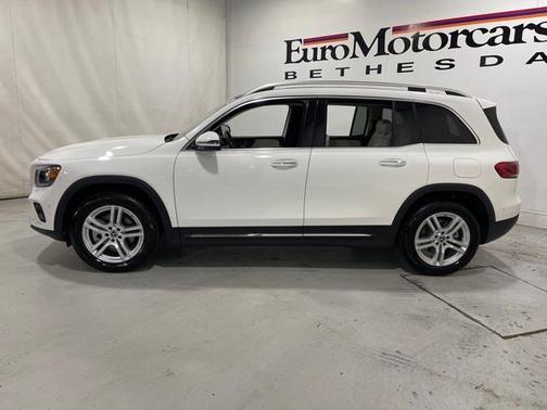 Photo 4 of 31 of 2021 Mercedes-Benz GLB 250 Base 4MATIC