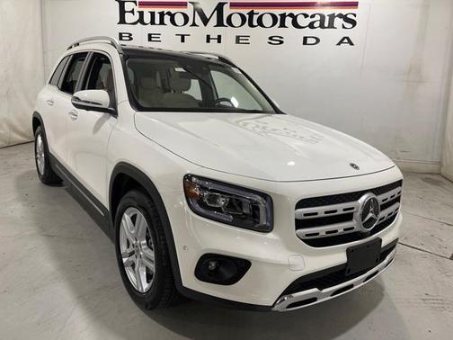 Photo 1 of 31 of 2021 Mercedes-Benz GLB 250 Base 4MATIC