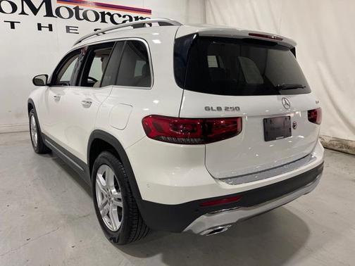 Photo 5 of 31 of 2021 Mercedes-Benz GLB 250 Base 4MATIC