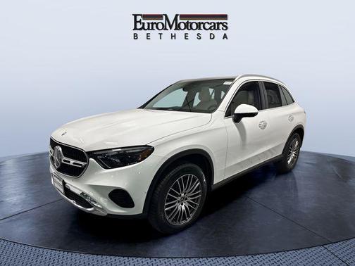 Polar White 2025 Mercedes-Benz GLC 300 4MATIC