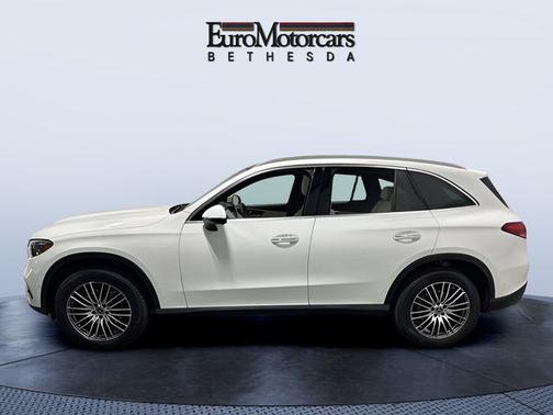 Polar White 2025 Mercedes-Benz GLC 300 4MATIC