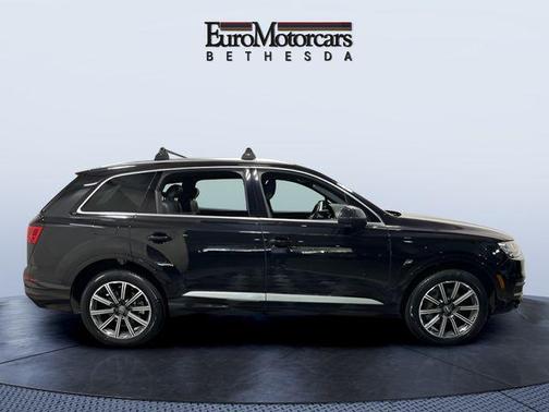 Black 2017 Audi Q7 3.0T Premium