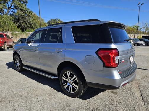 2023 Ford Expedition XLT