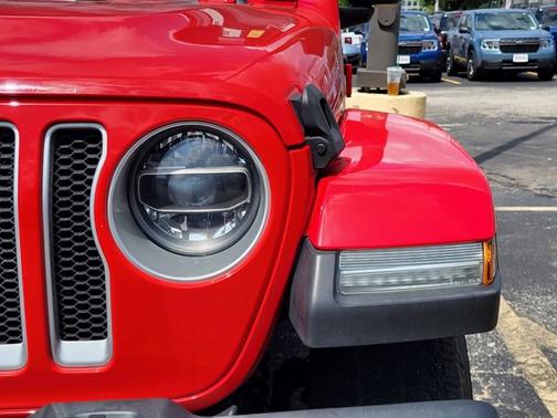 2021 Jeep Wrangler SAHARA