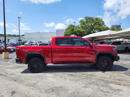 2023 GMC Sierra 1500 AT4X