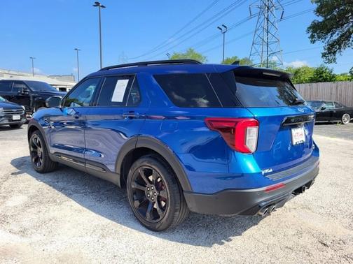 2022 Ford Explorer ST