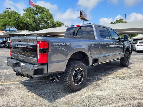 2025 Ford F-250 PLATINUM