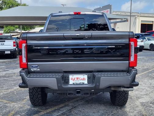 2025 Ford F-250 PLATINUM