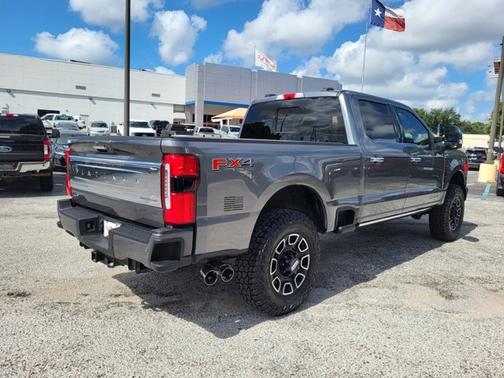 2024 Ford F-250 PLATINUM
