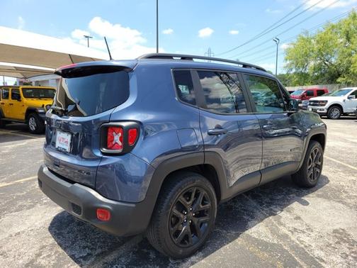 2022 Jeep Renegade LATITUDE