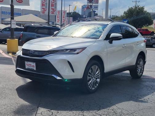 2022 Toyota Venza XLE